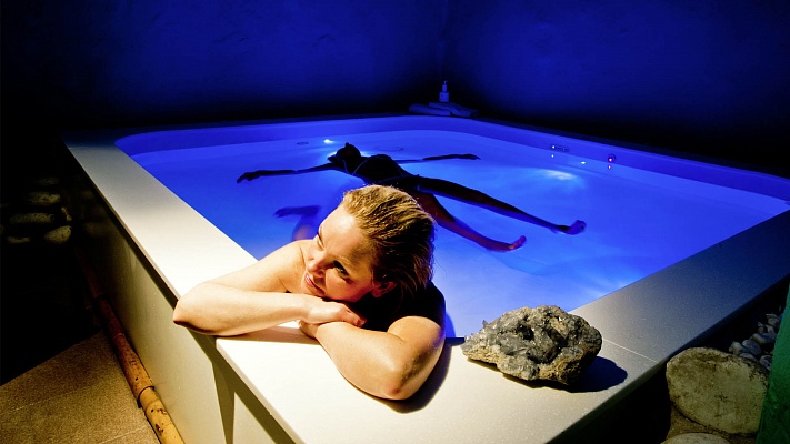СПА процедура Флоатинг в Челябинске. Ultra Подарки. Флоатинг в Челябинске. Испытайте настоящее расслабление от СПА процедуры флоатинг в флотационной камере. Сервис: UltraPodarki.ru 8 800 505 95 30. Флоатинг Челябинск, флоатинг, купить флоатинг, купить флоатинг в Челябинске, СПА процедура флоатинг в Челябинске, флотационная камера, флотационный резервуар, сеанс, флоатинга Челябинск