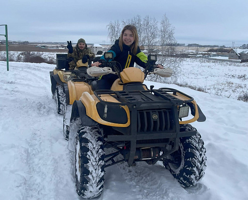 Катание на квадроциклах летом в Челябинске. Сервис Ultra Подарки. Подарочный сертификат на прокат квадроциклов летом и зимой в Челябинске. Закажите катание на квадроциклах недорого и наслаждайтесь активным отдыхом с друзьями. Выбирайте живописные маршруты для езды на квадроциклах. Сервис UltraPodarki.ru 8800-505-9530. Катание на квадроциклах, Прокат квадроциклов, езда на квадроцикле, прокат квадроциклов Челябинск, катание на квадроциклах Челябинск, Катание на квадроциклах зимой, Катание на квадроциклах летом, Сертификат на катание на квадроциклах 

