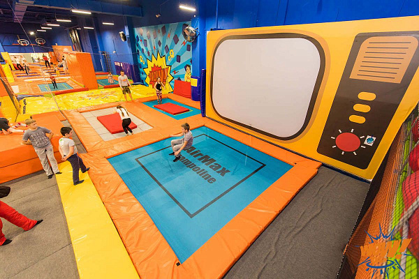  Батутный центр WOW PARK в Челябинске. Сервис Ultra Подарки. Купить подарочный сертификат в батутный центр WOW PARK, попробуйте прыжки на батуте в Челябинске. Сервис UltraPodarki.ru 8 (800) 555 95-30.. Батутный центр WOW PARK, батутный центр, батутный центр цены, батутный центр в Челябинске,  батутный парк, батут прыгать, прыжки +на батуте, батут Челябинск, батут спорт