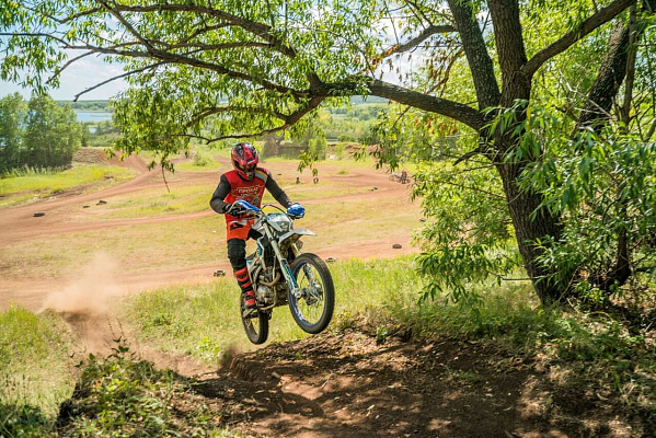 Катание на мотоцикле в Челябинске. ULTRA ПОДАРКИ. Купить катание на мотоцикле в Челябинске. Попробовав езду на мотоциклах, вы получите порцию адреналина и невероятные эмоции. Сервис: UltraPodarki.ru 8 800 505 95 30.. Катание на мотоцикле в Челябинске, прокат мотоциклов Челябинск, катание на мотоциклах, прокат мотоцикла, езда на мотоцикле Челябинск, езда на мотоцикле, мотопрогулка Челябинск, мотопрогулка, поездки на байке, личный мотоцикл, катание на мотоцикле, мотоциклетный шлем, увлечение поездками на мотоцикле, пристрастие к мотоциклам, сертификат на поездку на мотоцикле, прокатиться на мотоцикле, мото-транспорт, мото-треки, мото-поездки, езда на мотоцикле в Челябинске, катание на мотоцикле в Челябинске, мотоклуб в Челябинске
