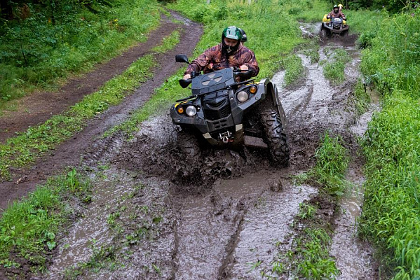 Прокат квадроциклов в Челябинске. Сервис Ultra Подарки. Подарочный сертификат на прокат квадроциклов летом и зимой в Челябинске. Закажите катание на квадроциклах недорого и наслаждайтесь активным отдыхом с друзьями. Выбирайте живописные маршруты для езды на квадроциклах. Сервис UltraPodarki.ru 8800-505-9530. Катание на квадроциклах, Прокат квадроциклов, езда на квадроцикле, прокат квадроциклов Челябинск, катание на квадроциклах Челябинск, Катание на квадроциклах зимой, Катание на квадроциклах летом, Сертификат на катание на квадроциклах 

