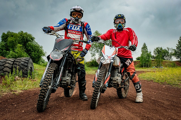 Катание на мотоцикле в Челябинске. ULTRA ПОДАРКИ. Купить катание на мотоцикле в Челябинске. Попробовав езду на мотоциклах, вы получите порцию адреналина и невероятные эмоции. Сервис: UltraPodarki.ru 8 800 505 95 30.. Катание на мотоцикле в Челябинске, прокат мотоциклов Челябинск, катание на мотоциклах, прокат мотоцикла, езда на мотоцикле Челябинск, езда на мотоцикле, мотопрогулка Челябинск, мотопрогулка, поездки на байке, личный мотоцикл, катание на мотоцикле, мотоциклетный шлем, увлечение поездками на мотоцикле, пристрастие к мотоциклам, сертификат на поездку на мотоцикле, прокатиться на мотоцикле, мото-транспорт, мото-треки, мото-поездки, езда на мотоцикле в Челябинске, катание на мотоцикле в Челябинске, мотоклуб в Челябинске
