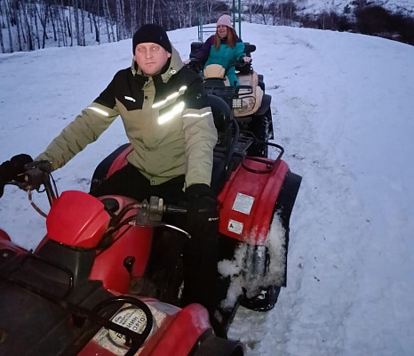 Катание на квадроциклах летом в Челябинске. Сервис Ultra Подарки. Подарочный сертификат на прокат квадроциклов летом и зимой в Челябинске. Закажите катание на квадроциклах недорого и наслаждайтесь активным отдыхом с друзьями. Выбирайте живописные маршруты для езды на квадроциклах. Сервис UltraPodarki.ru 8800-505-9530. Катание на квадроциклах, Прокат квадроциклов, езда на квадроцикле, прокат квадроциклов Челябинск, катание на квадроциклах Челябинск, Катание на квадроциклах зимой, Катание на квадроциклах летом, Сертификат на катание на квадроциклах 

