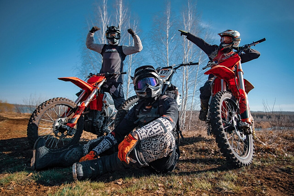 Катание на мотоцикле в Челябинске. ULTRA ПОДАРКИ. Купить катание на мотоцикле в Челябинске. Попробовав езду на мотоциклах, вы получите порцию адреналина и невероятные эмоции. Сервис: UltraPodarki.ru 8 800 505 95 30.. Катание на мотоцикле в Челябинске, прокат мотоциклов Челябинск, катание на мотоциклах, прокат мотоцикла, езда на мотоцикле Челябинск, езда на мотоцикле, мотопрогулка Челябинск, мотопрогулка, поездки на байке, личный мотоцикл, катание на мотоцикле, мотоциклетный шлем, увлечение поездками на мотоцикле, пристрастие к мотоциклам, сертификат на поездку на мотоцикле, прокатиться на мотоцикле, мото-транспорт, мото-треки, мото-поездки, езда на мотоцикле в Челябинске, катание на мотоцикле в Челябинске, мотоклуб в Челябинске
