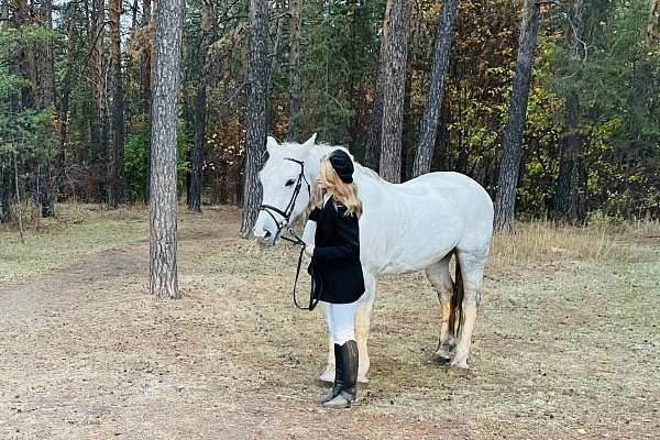 Верховая езда и конные прогулки в Челябинске. Подарочные сертификаты Ultra Подарки. Купить оригинальный подарок или подарочный сертификат на Верховая езда и конные прогулки в Челябинске. Сервис UltraPodarki.ru 8-800-505-9530. Катание на лошадях, Прогулка на лошади, Прогулка на лошадях для двоих, Верховая езда и конные прогулки, конный клуб, Конный клуб Быстрай, конная прогулка, конная прогулка в Челябинске