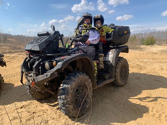 Катание на квадроциклах летом в Челябинске. Сервис Ultra Подарки. Подарочный сертификат на прокат квадроциклов летом и зимой в Челябинске. Закажите катание на квадроциклах недорого и наслаждайтесь активным отдыхом с друзьями. Выбирайте живописные маршруты для езды на квадроциклах. Сервис UltraPodarki.ru 8800-505-9530. Катание на квадроциклах, Прокат квадроциклов, езда на квадроцикле, прокат квадроциклов Челябинск, катание на квадроциклах Челябинск, Катание на квадроциклах зимой, Катание на квадроциклах летом, Сертификат на катание на квадроциклах 

