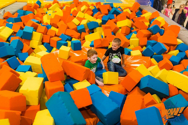  Батутный центр WOW PARK в Челябинске. Сервис Ultra Подарки. Купить подарочный сертификат в батутный центр WOW PARK, попробуйте прыжки на батуте в Челябинске. Сервис UltraPodarki.ru 8 (800) 555 95-30.. Батутный центр WOW PARK, батутный центр, батутный центр цены, батутный центр в Челябинске,  батутный парк, батут прыгать, прыжки +на батуте, батут Челябинск, батут спорт