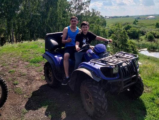 Катание на квадроциклах летом в Челябинске. Сервис Ultra Подарки. Подарочный сертификат на прокат квадроциклов летом и зимой в Челябинске. Закажите катание на квадроциклах недорого и наслаждайтесь активным отдыхом с друзьями. Выбирайте живописные маршруты для езды на квадроциклах. Сервис UltraPodarki.ru 8800-505-9530. Катание на квадроциклах, Прокат квадроциклов, езда на квадроцикле, прокат квадроциклов Челябинск, катание на квадроциклах Челябинск, Катание на квадроциклах зимой, Катание на квадроциклах летом, Сертификат на катание на квадроциклах 

