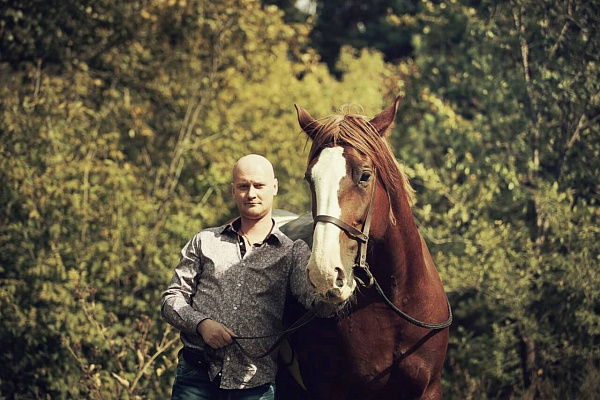 Верховая езда и конные прогулки в Челябинске. Подарочные сертификаты Ultra Подарки. Купить оригинальный подарок или подарочный сертификат на Верховая езда и конные прогулки в Челябинске. Сервис UltraPodarki.ru 8-800-505-9530. Катание на лошадях, Прогулка на лошади, Прогулка на лошадях для двоих, Верховая езда и конные прогулки, конный клуб, Конный клуб Быстрай, конная прогулка, конная прогулка в Челябинске