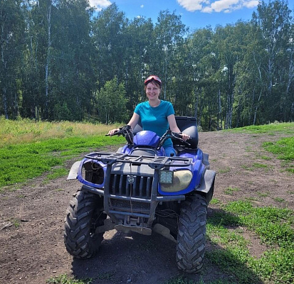 Катание на квадроциклах летом в Челябинске. Сервис Ultra Подарки. Подарочный сертификат на прокат квадроциклов летом и зимой в Челябинске. Закажите катание на квадроциклах недорого и наслаждайтесь активным отдыхом с друзьями. Выбирайте живописные маршруты для езды на квадроциклах. Сервис UltraPodarki.ru 8800-505-9530. Катание на квадроциклах, Прокат квадроциклов, езда на квадроцикле, прокат квадроциклов Челябинск, катание на квадроциклах Челябинск, Катание на квадроциклах зимой, Катание на квадроциклах летом, Сертификат на катание на квадроциклах 

