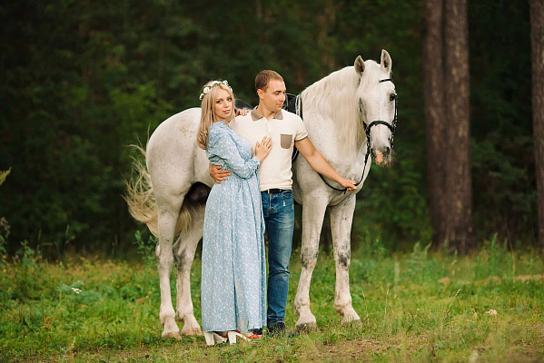 Конная прогулка для двоих в Челябинске. Подарочные сертификаты Ultra Подарки. Купить оригинальный подарок или подарочный сертификат на Конная прогулка для двоих в Челябинске. Сервис UltraPodarki.ru 8-800-505-9530. Катание на лошадях, Прогулка на лошади, Прогулка на лошадях для двоих, Конная прогулка для двоих, конный клуб, конный двор, Конный двор "Быстрай", конная прогулка, конная прогулка в Челябинске