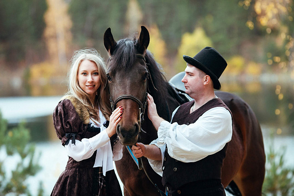 Конная прогулка для двоих в Челябинске. Подарочные сертификаты Ultra Подарки. Купить оригинальный подарок или подарочный сертификат на Конная прогулка для двоих в Челябинске. Сервис UltraPodarki.ru 8-800-505-9530. Катание на лошадях, Прогулка на лошади, Прогулка на лошадях для двоих, Конная прогулка для двоих, конный клуб, конный двор, Конный двор "Быстрай", конная прогулка, конная прогулка в Челябинске