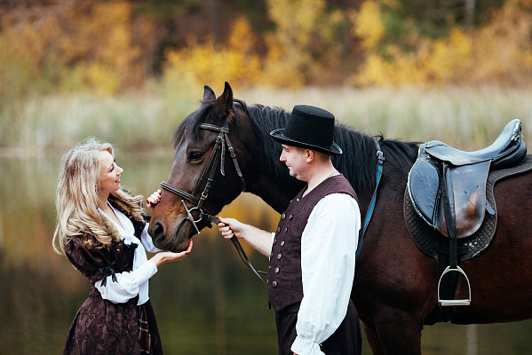 Конная прогулка для двоих в Челябинске. Подарочные сертификаты Ultra Подарки. Купить оригинальный подарок или подарочный сертификат на Конная прогулка для двоих в Челябинске. Сервис UltraPodarki.ru 8-800-505-9530. Катание на лошадях, Прогулка на лошади, Прогулка на лошадях для двоих, Конная прогулка для двоих, конный клуб, конный двор, Конный двор "Быстрай", конная прогулка, конная прогулка в Челябинске
